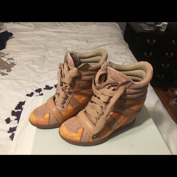 Shoes - Picture 2 of 2